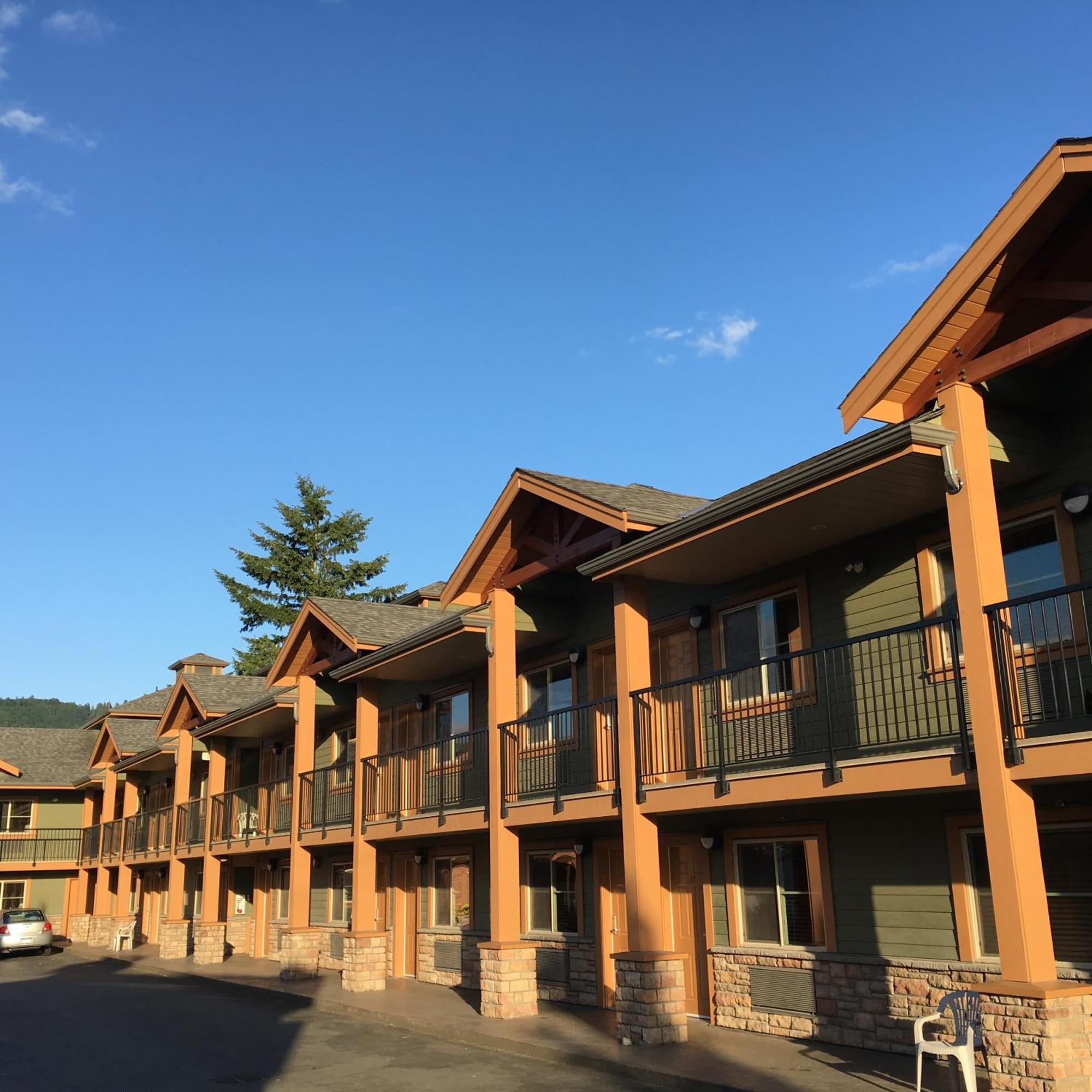 צ'יליוואק Vedder River Inn מראה חיצוני תמונה