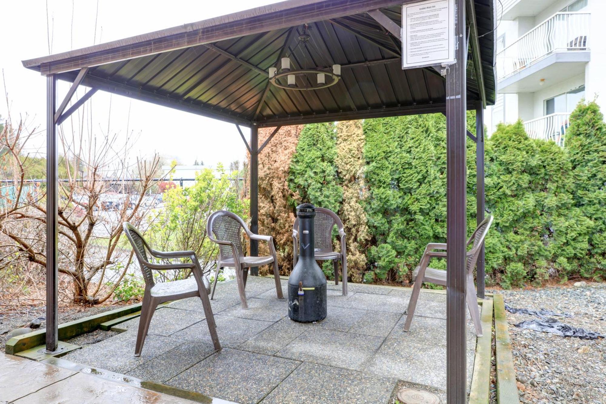 צ'יליוואק Vedder River Inn מראה חיצוני תמונה